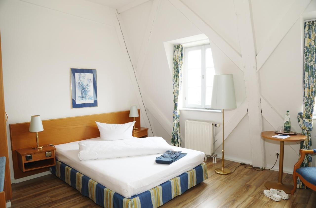 Hotel Goldener Adler Garni Hallstadt Bagian luar foto