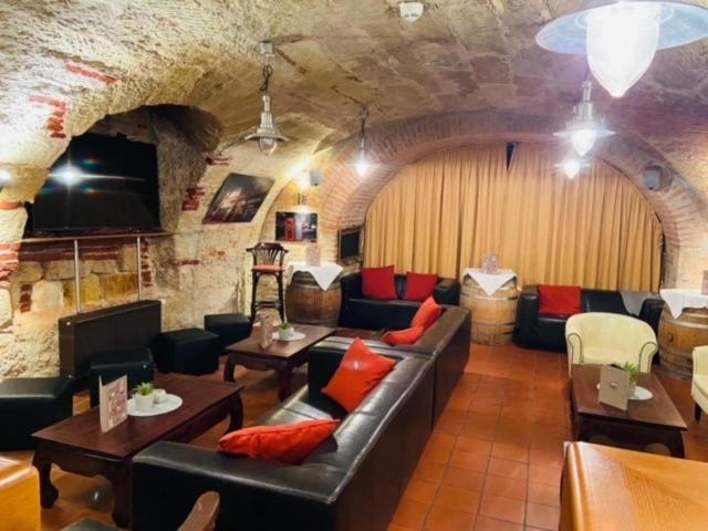 Hotel Goldener Adler Garni Hallstadt Bagian luar foto