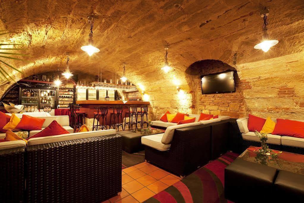 Hotel Goldener Adler Garni Hallstadt Bagian luar foto
