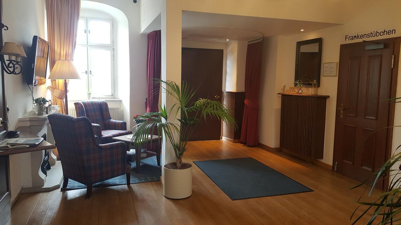 Hotel Goldener Adler Garni Hallstadt Bagian luar foto