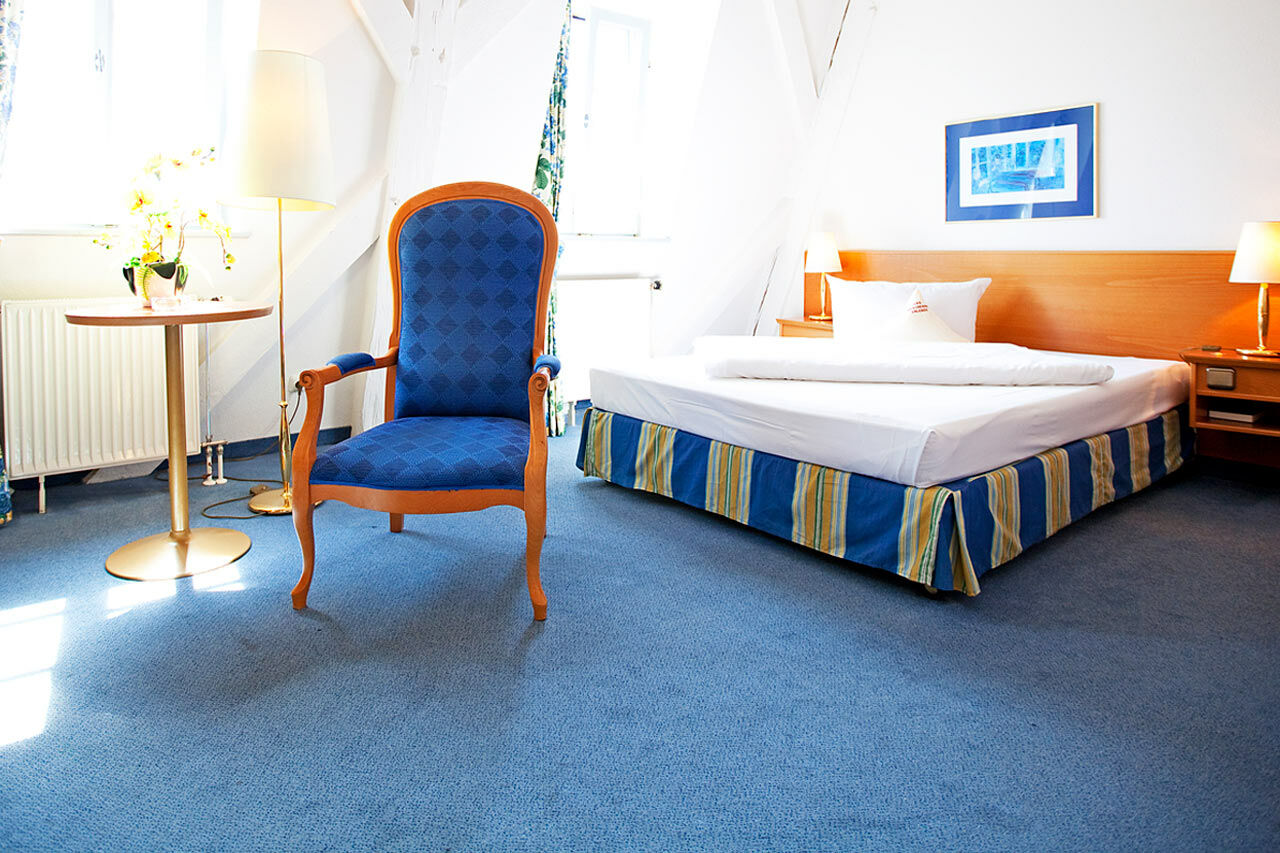 Hotel Goldener Adler Garni Hallstadt Bagian luar foto